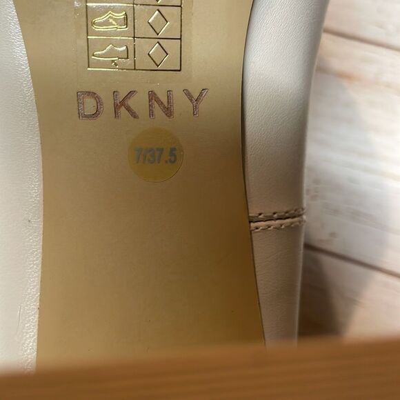 DKNY women’s open toe heels. Beige. Size 7. - Picture 12 of 12